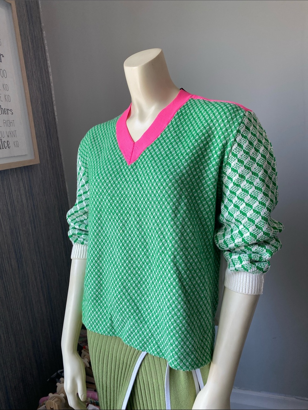 SONIA RYKIEL Green & Pink V‑Neck Patterned Women's Sweater - Picture 8 of 9